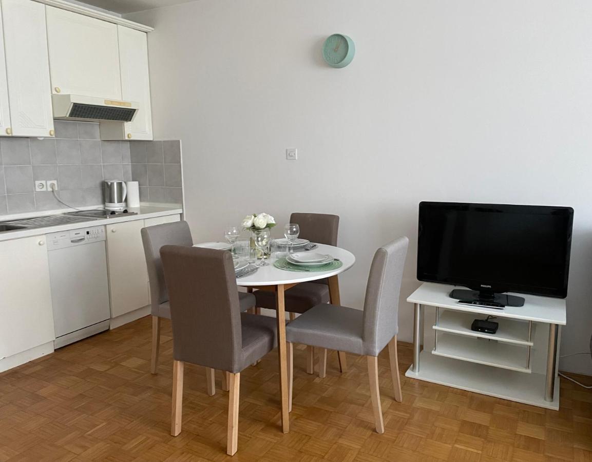 Apartment Green - Grey Ljubljana Bagian luar foto