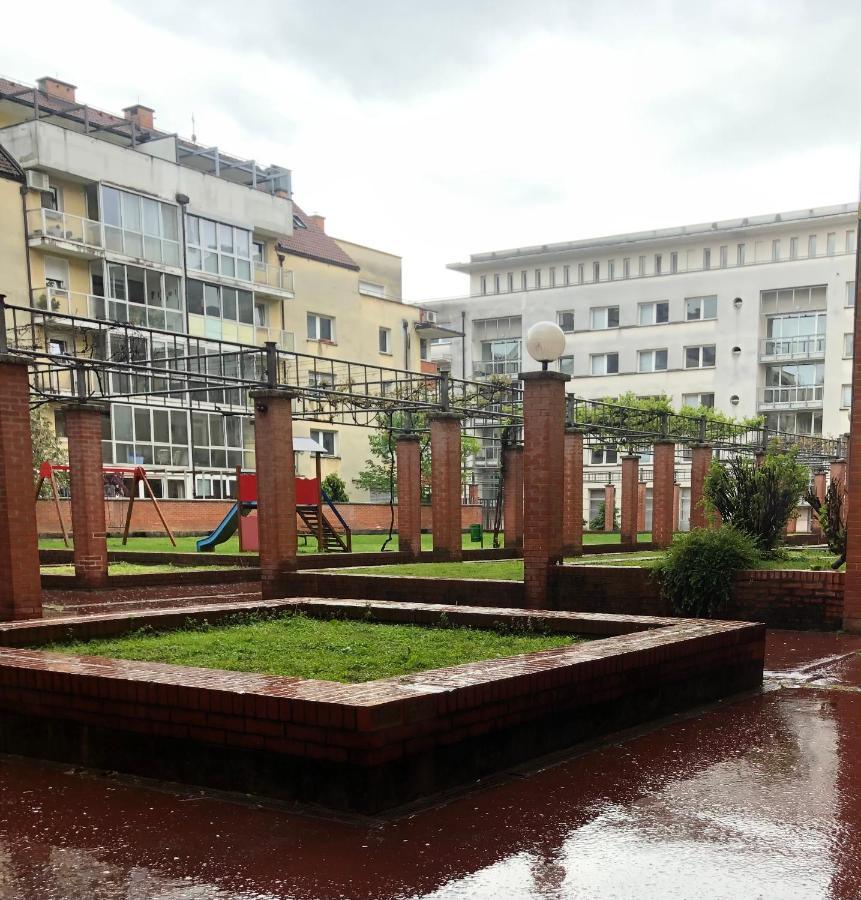 Apartment Green - Grey Ljubljana Bagian luar foto